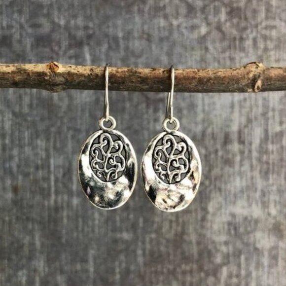 Oval Filigree Earrings - Picture 2 of 4